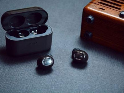 高價值和實用的藍牙耳機設計讓您在幾分鐘內(nèi)印象深刻。